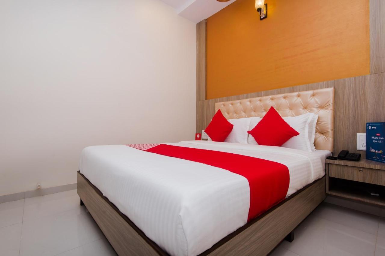 Oyo 14056 Golden Arch Otel Mumbai Dış mekan fotoğraf