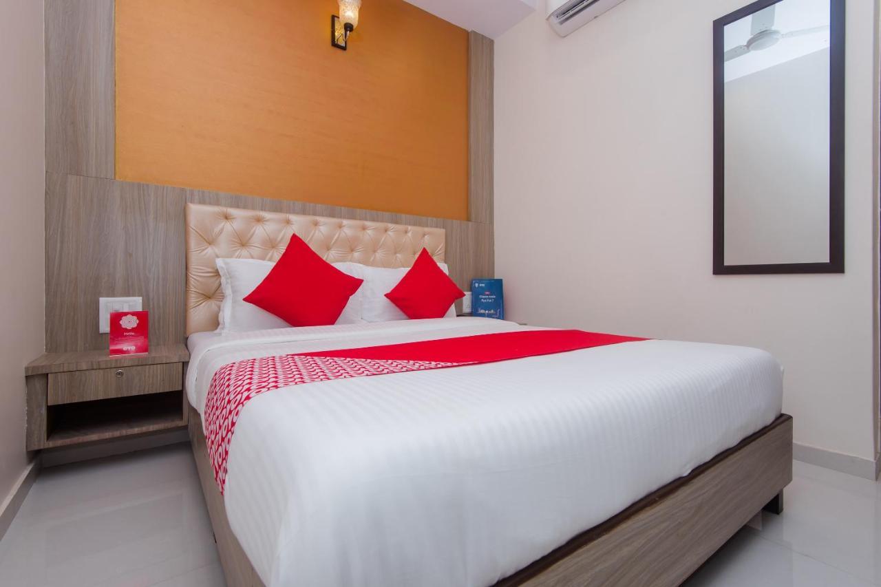Oyo 14056 Golden Arch Otel Mumbai Dış mekan fotoğraf